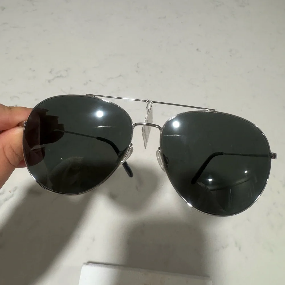 OLIVER PEOPLES AIRDALE Classic Aviator Sunglasses with Silver Frame and Gray